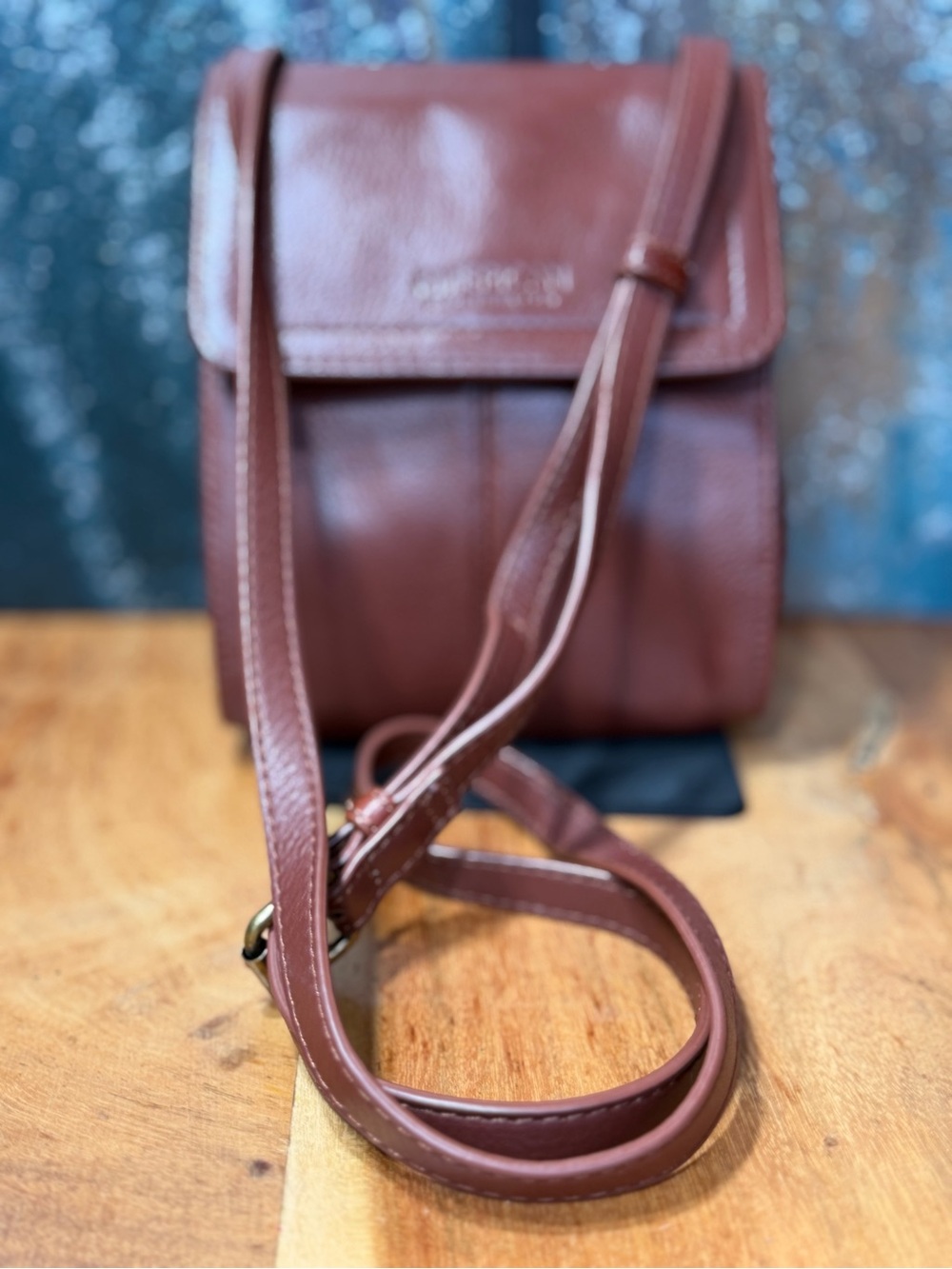 American Leather Co. Minimalist Kansas Leather Crossbody Bag Brandy Brown - Picture 6 of 13